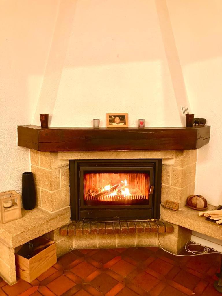 Cheerful Villa With Fireplace, Bath-Tub And Garden Noville Exterior foto